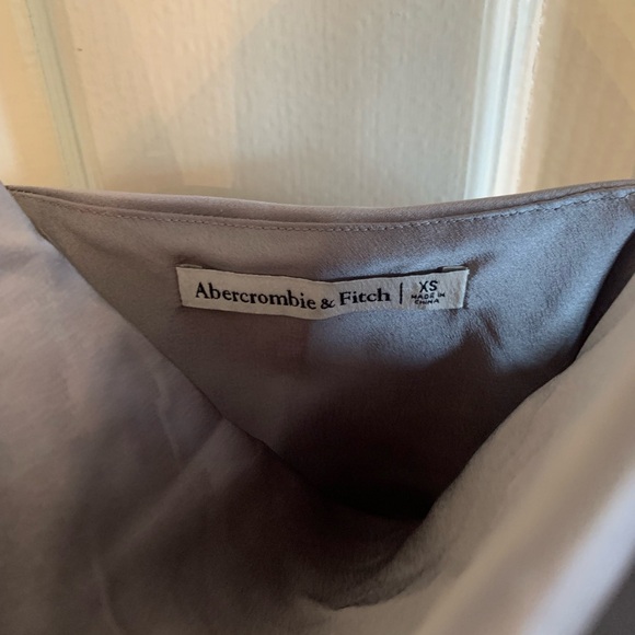 A&F silk tank top in grey - Picture 3 of 5